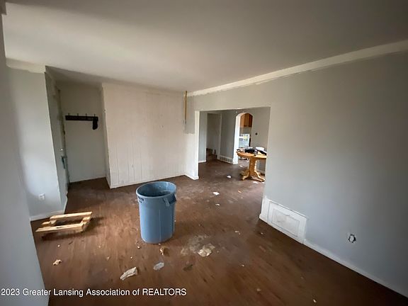 2nd image of 1210 Hancock St