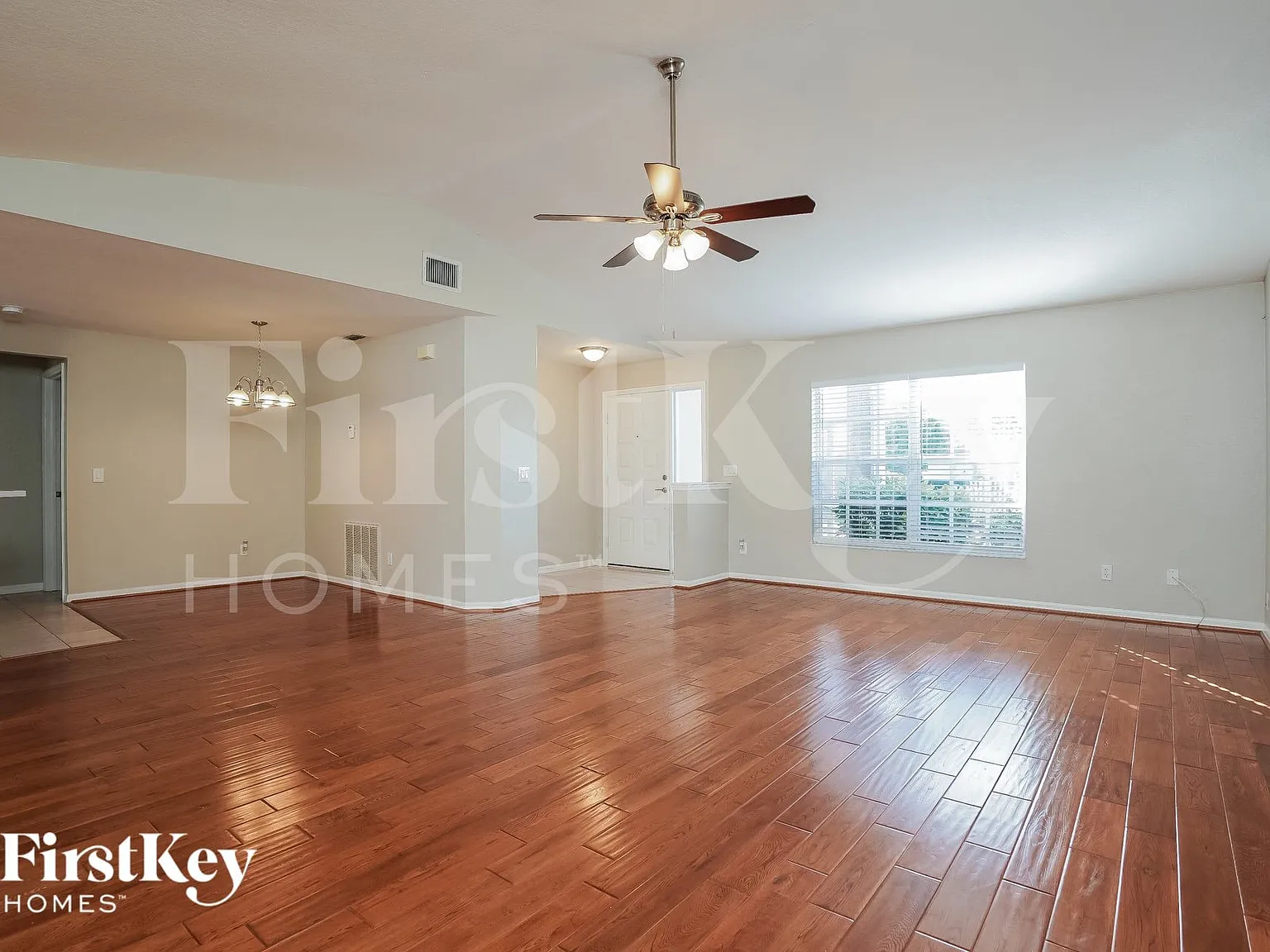 3 bed, 2.0 bath, 1522 sqft, $2,395 — Photo 3