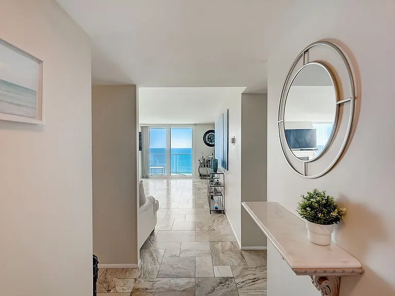 2425 Gulf Of Mexico Dr #14B — Photo 4
