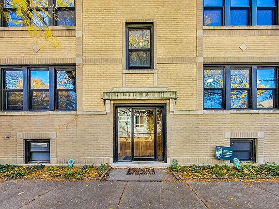 2nd image of 2209 W Belden Ave #1W