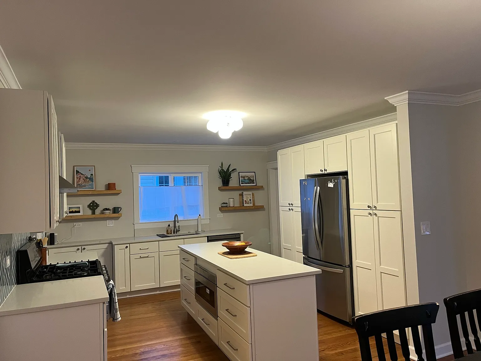 3 bed, 2201 sqft, $3,900 — Photo 3