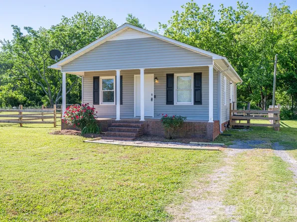 807 Willow Ln, Bessemer City, NC 28016