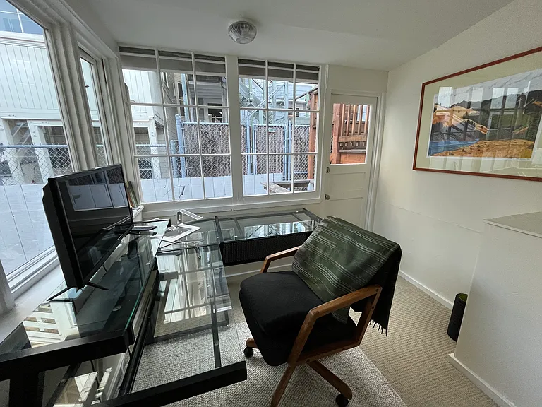 60 Elgin Park — Photo 10