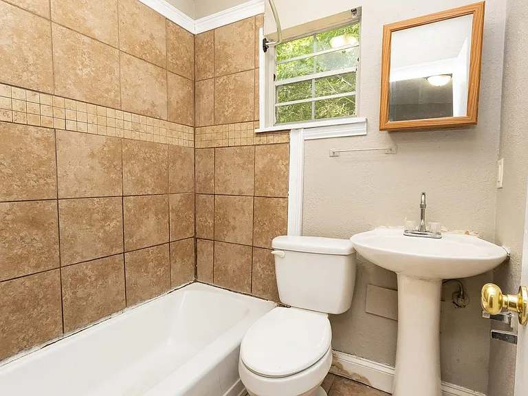 387 Alice Dr #C — Photo 12