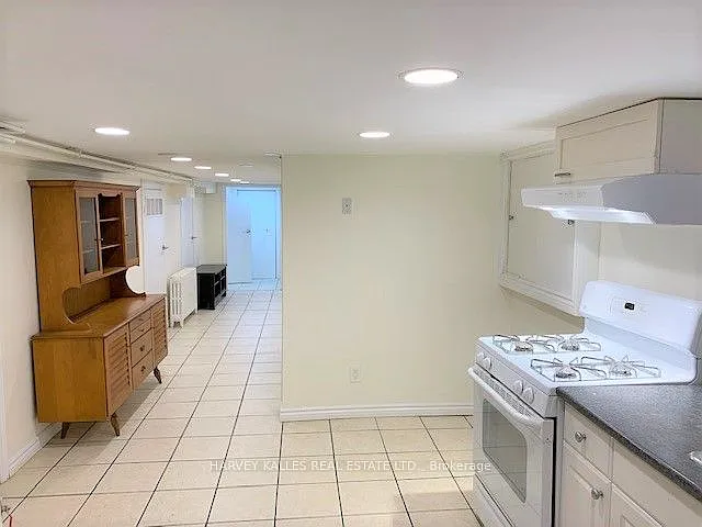 541 Palmerston Blvd #BASEMENT — Photo 4
