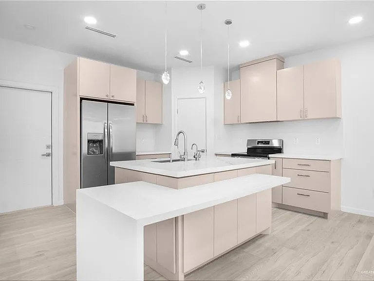 2714 Melody St — Photo 10