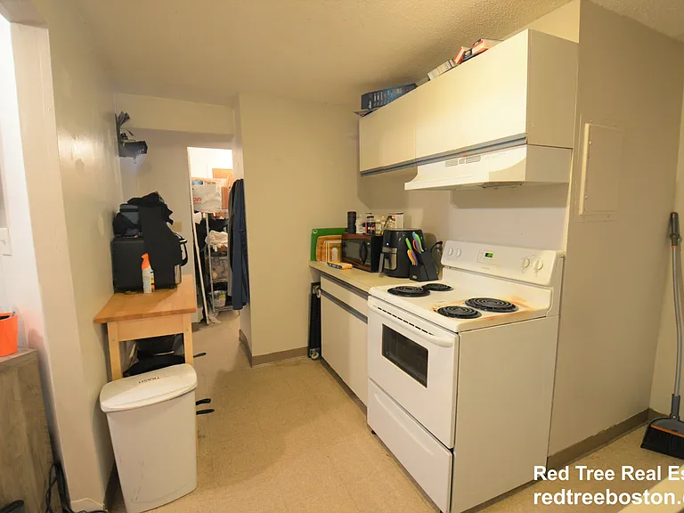 21 Kinross Rd #1 — Photo 15