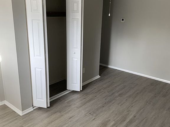 4th image of 4241-4245 Manhattan Ave #6