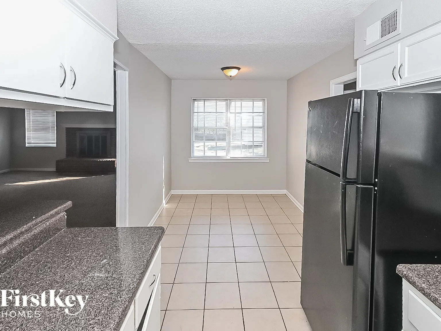 4 bed, 2.0 bath, 2053 sqft, $1,950 — Photo 4