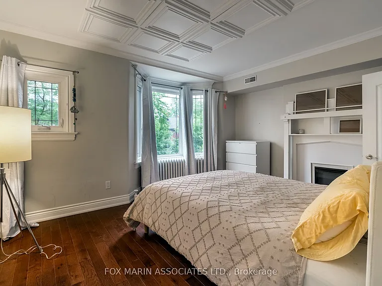 31 Browning Ave — Photo 18