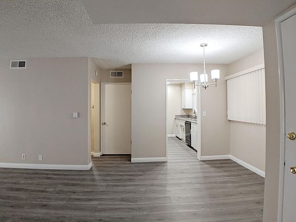 3rd image of 275 S Oakland Ave APT 203