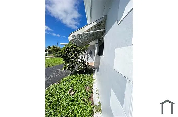 Building Photo - 8341 NW 25th St
