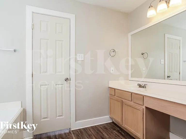 19214 Spruce Bough Ln — Photo 9