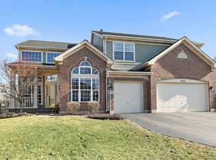 2313 Barrett Dr, Algonquin, IL 60102