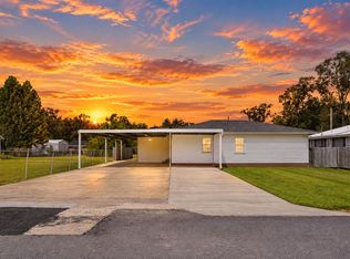 809 Schriever St, Jennings, LA 70546