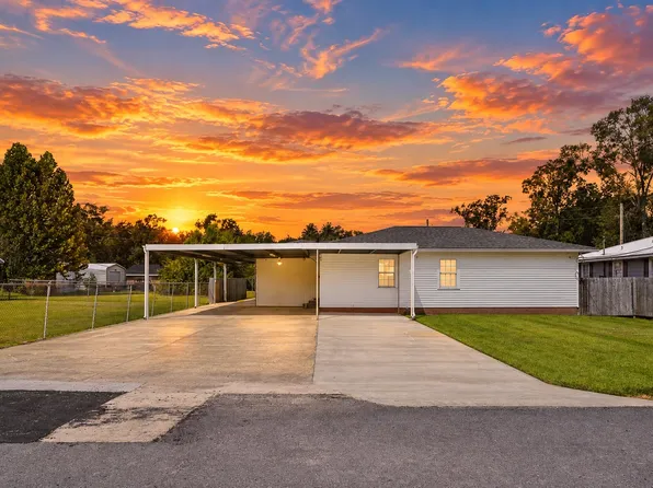 809 Schriever St, Jennings, LA 70546