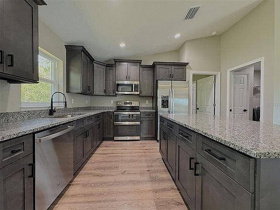 3rd image of 13144 SW 73rd Avenue Rd