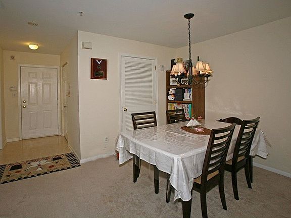 2nd image of 112 Wedgewood Cir