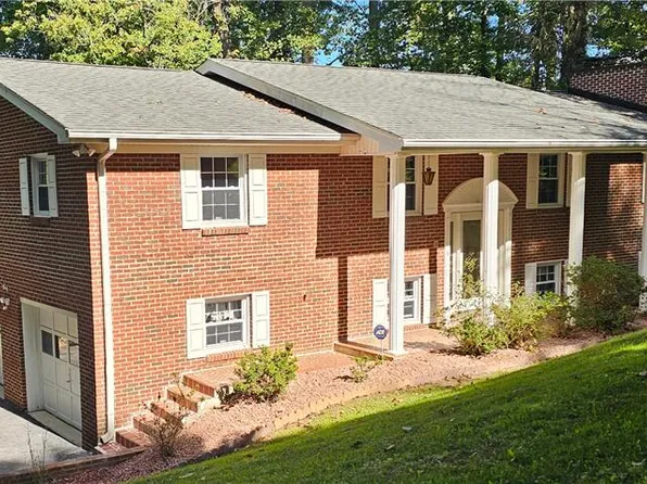 15327 Monticello Dr, Bristol, VA 24202