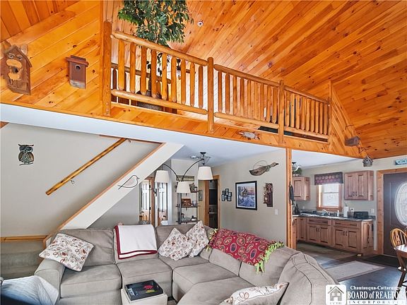 4th image of 7497 Hall Rd