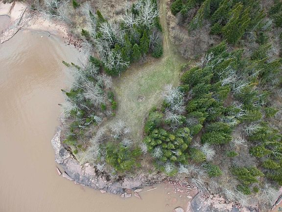 3rd image of 84 Quarry Point Rd