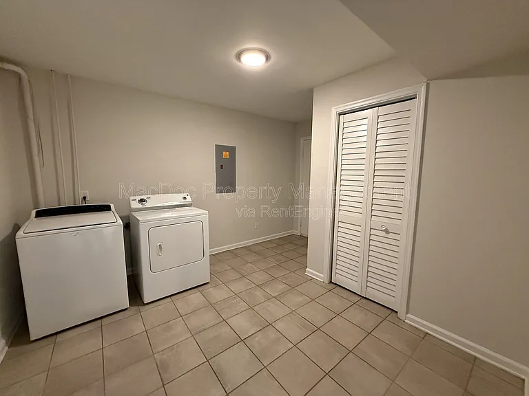 10910 Chesterwood Dr — Photo 27