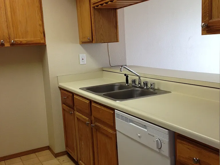 4205 Hunting Meadows Cir — Photo 4