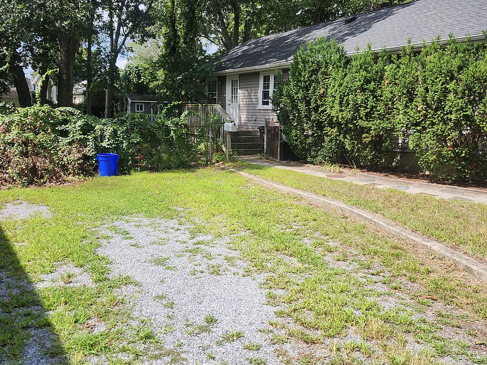 1st image of 118 W Pierson Ave #B