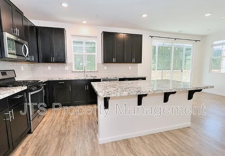 3217 Sunny Gate Ln — Photo 24