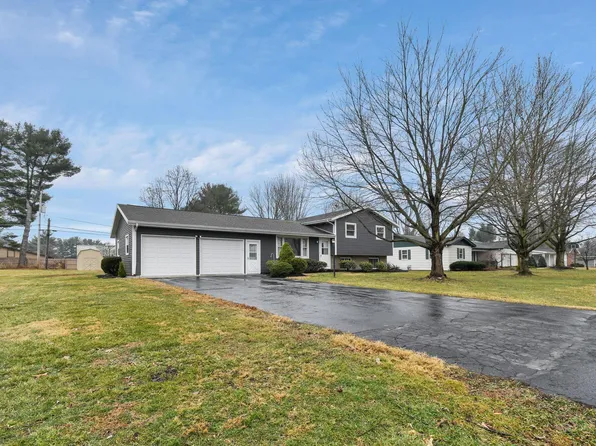 1382 Sherwood Downs Rd E, Newark, OH 43055