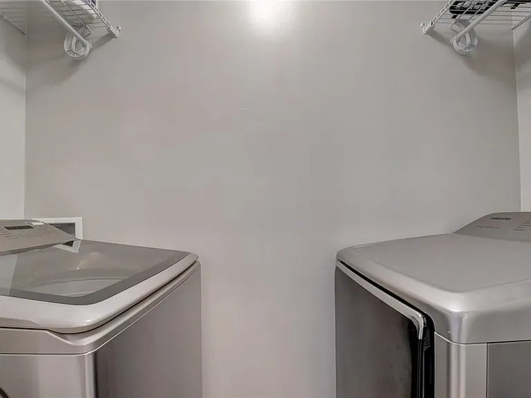 246 Avenue L — Photo 18