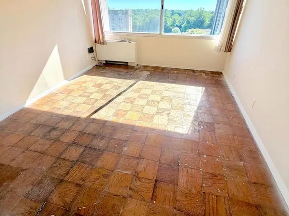 5500 Friendship Blvd APT 2105N, Chevy Chase, MD 20815