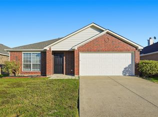 340 Creekside Way, Waxahachie, TX 75165