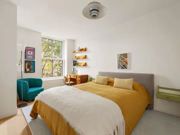 205 Clinton Street image 32 of 38