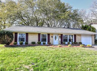 7662 Northway Dr, Hanover Park, IL