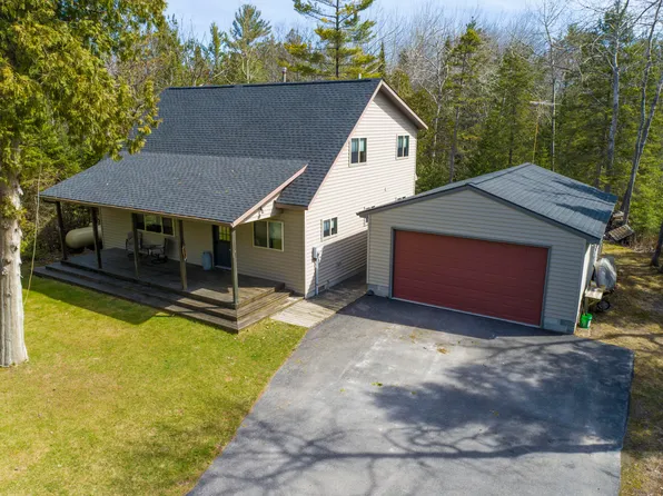 6653 E Grand Lake Rd, Presque Isle, MI 49777