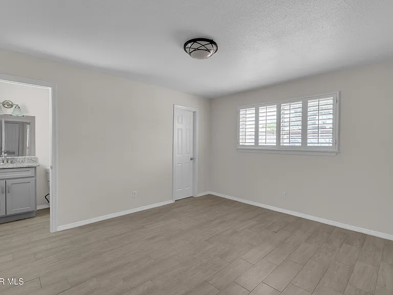 10516 Cuesta Brava Ln — Photo 29