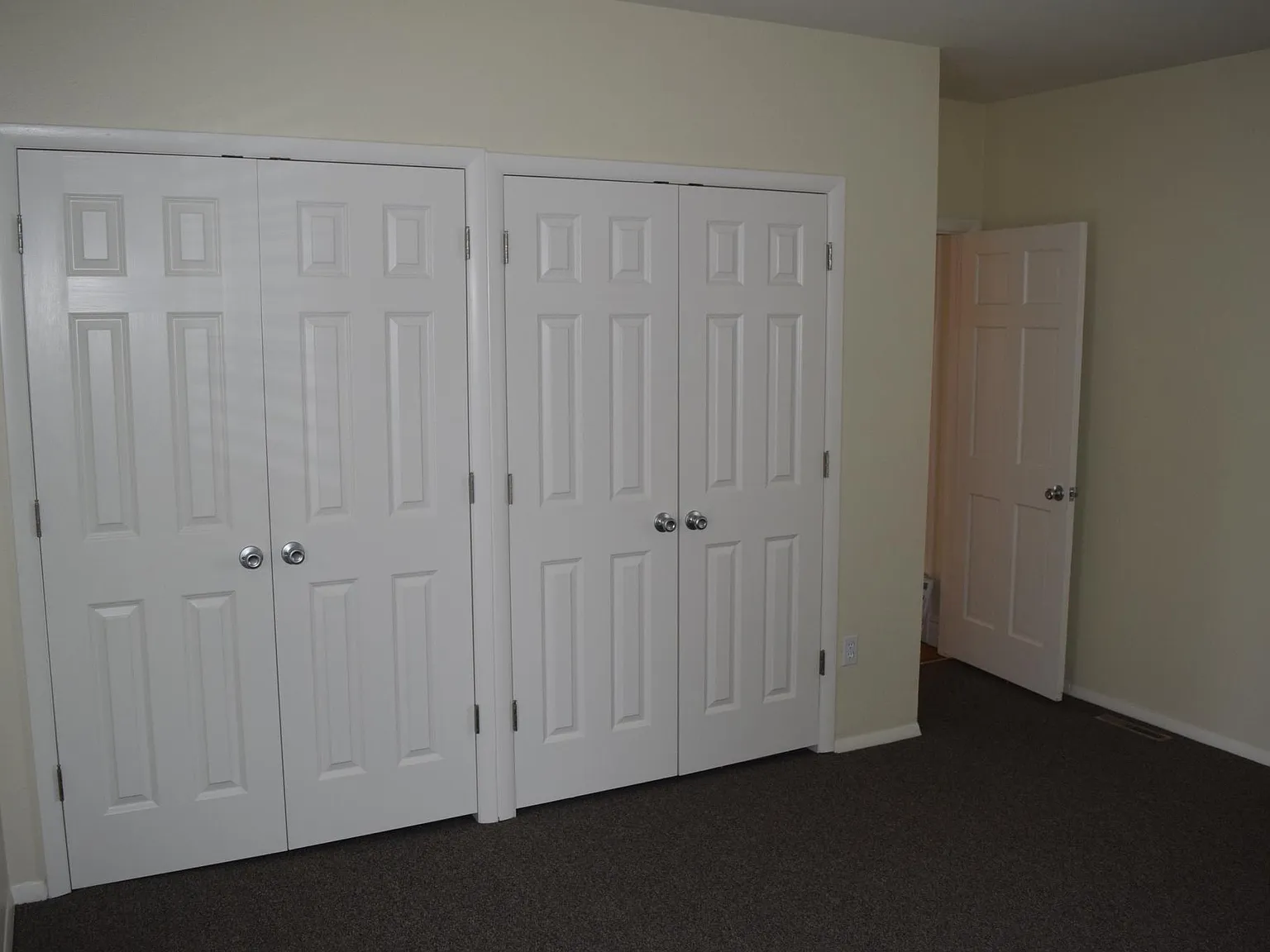2 bed, 815 sqft, $2,300 — Photo 4