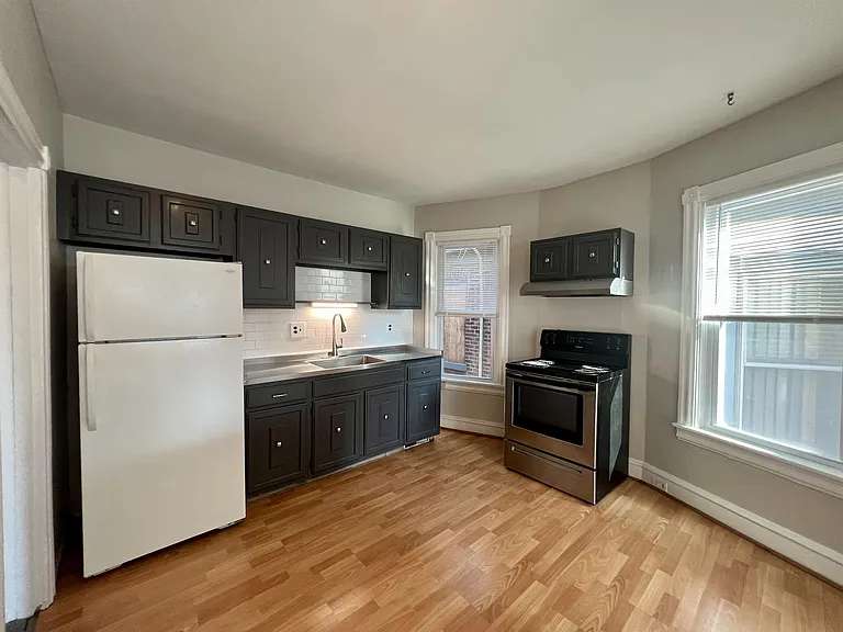 1323 N Dupont St #B — Photo 7