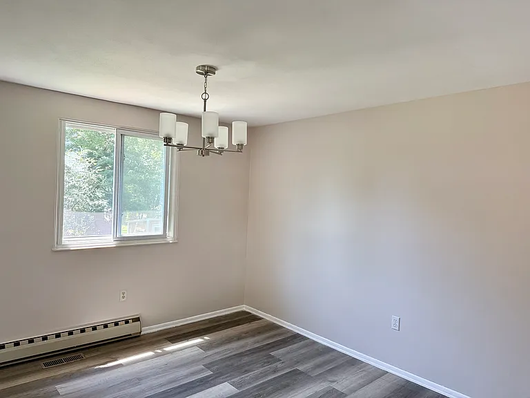 3721 Snowdrop Rd — Photo 5