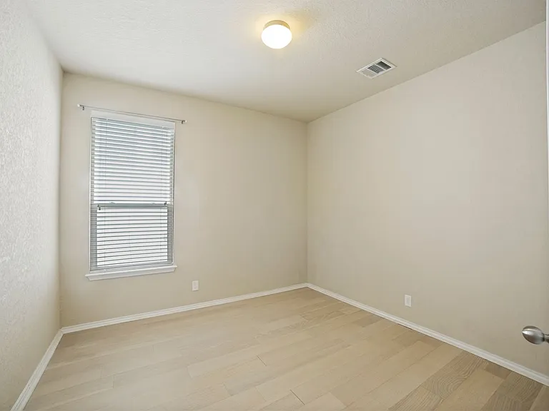 6818 Fort Bnd — Photo 20