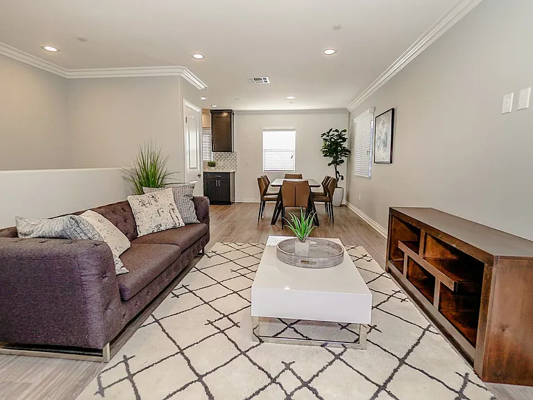 4508 Esmeralda St #1/2 — Photo 4