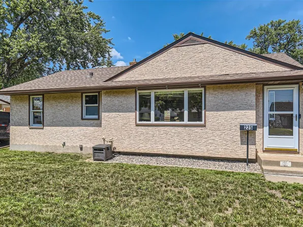 225 Ash St E, South Saint Paul, MN 55075