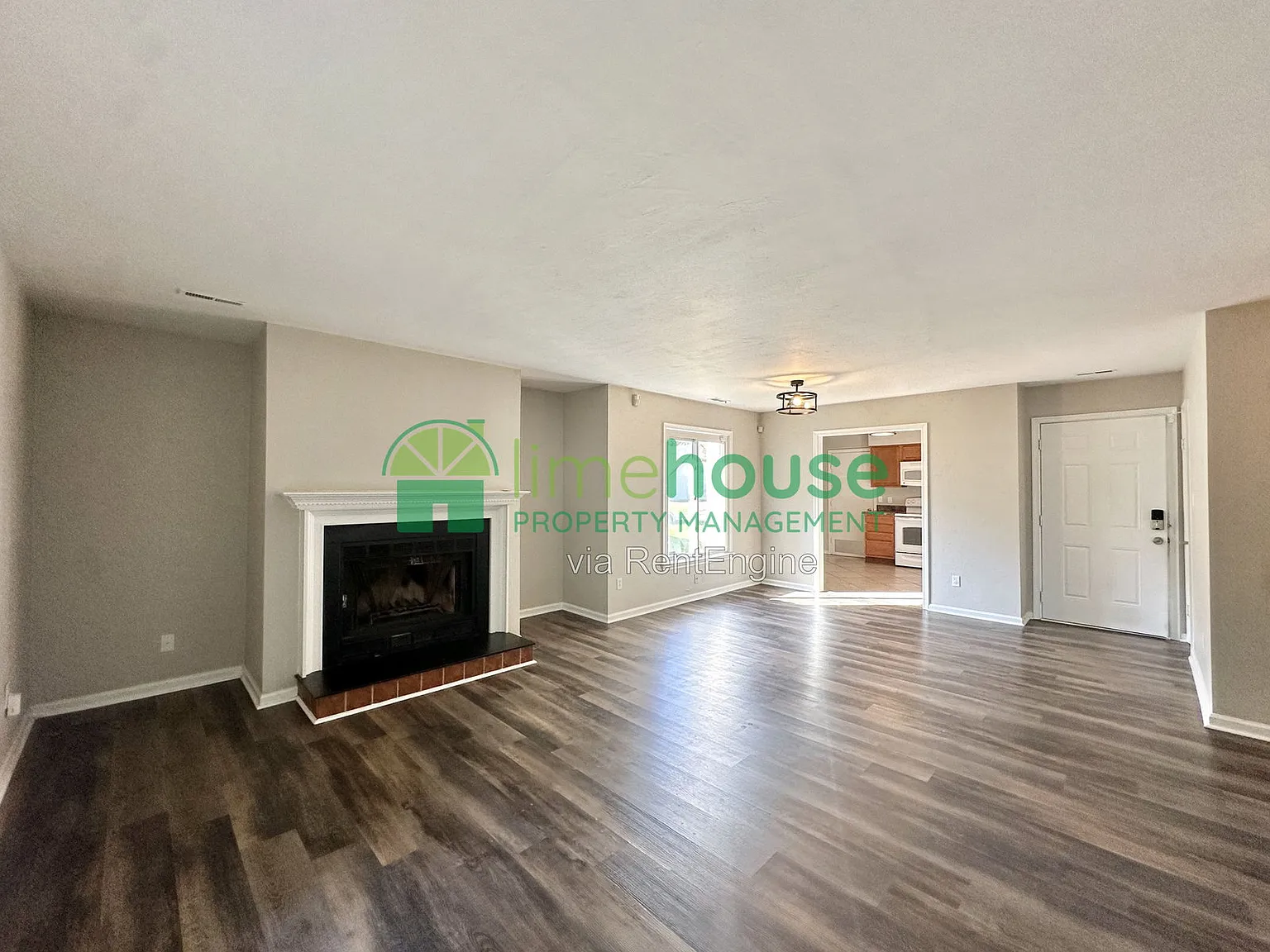 3 bed, 2.0 bath, 1113 sqft, $2,250 — Photo 4