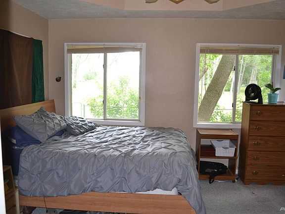 5th image of 12 Penrose Dr
