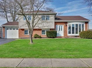 20 Fenway Rd, Hamilton, NJ 08620