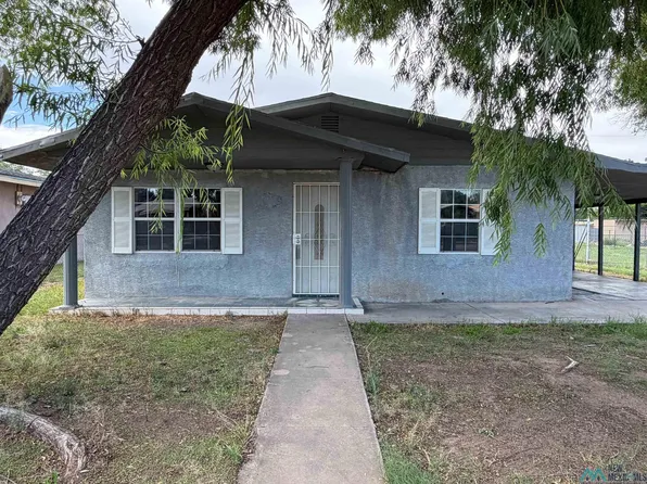 633 Apple St, Roswell, NM 88201