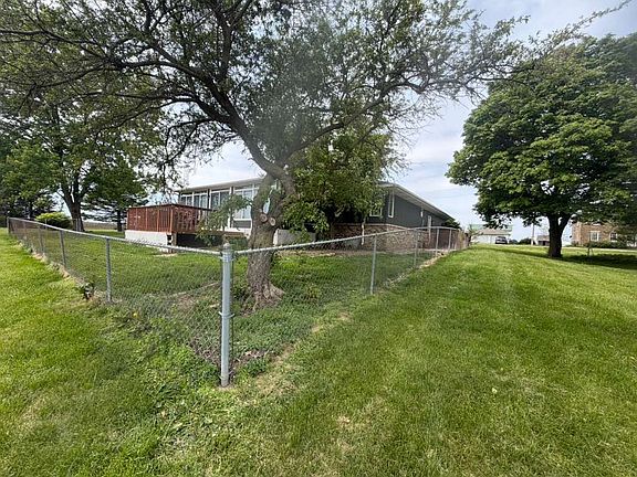 4th image of 1698 E 950th Rd