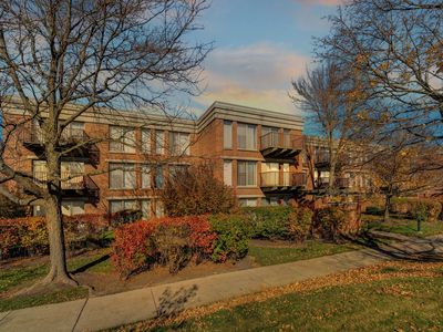 362 Kelburn Rd APT 123, Deerfield, IL, 60015