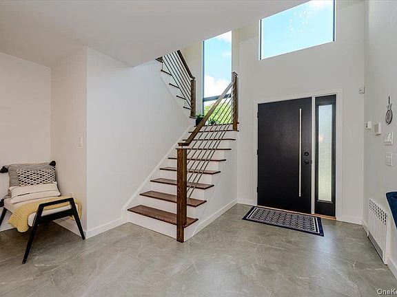 3rd image of 1453 Park Street